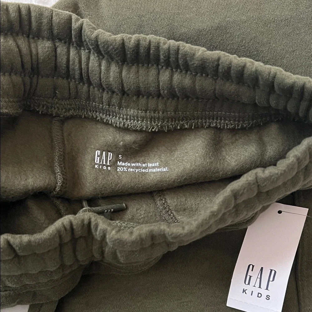 GAP Kids Soft Quarter Zip Pullover Sweatsuit NEW Size Small 6-7